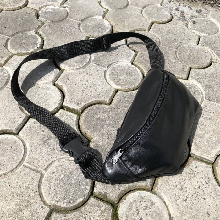 Чоловіча бананка на пояс на груди, Бананка для телефону, Бананка з відділеннями чорна унісекс ZY-75