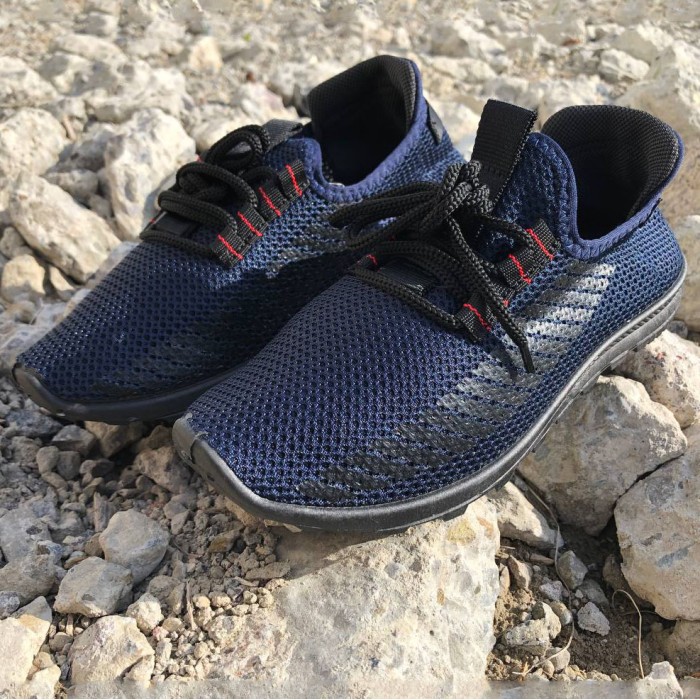 Кросівки модні стильні для хлопця 40, Легкі текстильні кросівки на літо чоловічі сітка EZ-14