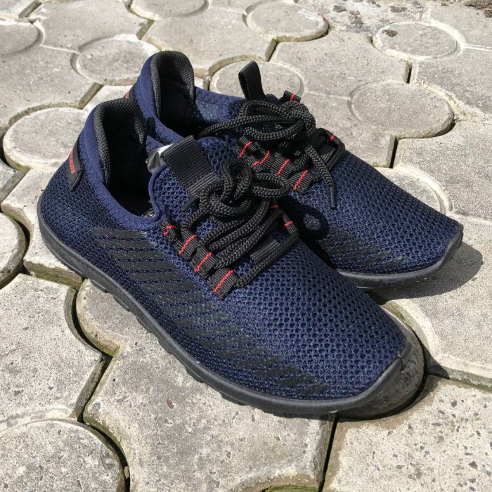 Кросівки модні стильні для хлопця 40, Легкі текстильні кросівки на літо чоловічі сітка EZ-14