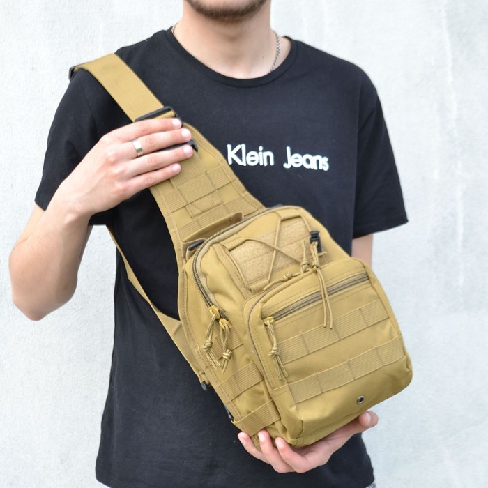 Комплект 2 В 1: армійська сумка + тактичний ліхтар QL-37