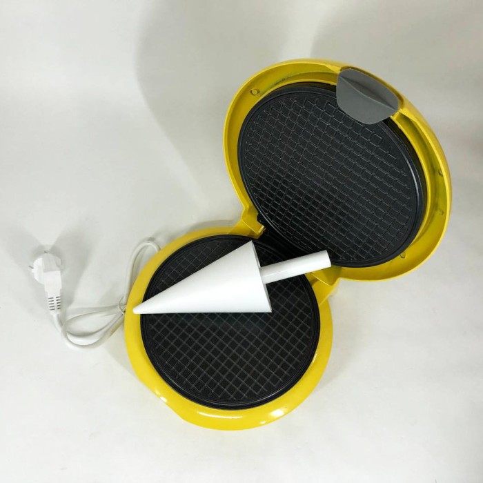 Бюджетна вафельниця Magio, Вафлі з антипригарним покриттям, Вафельниця для десертів YS-69