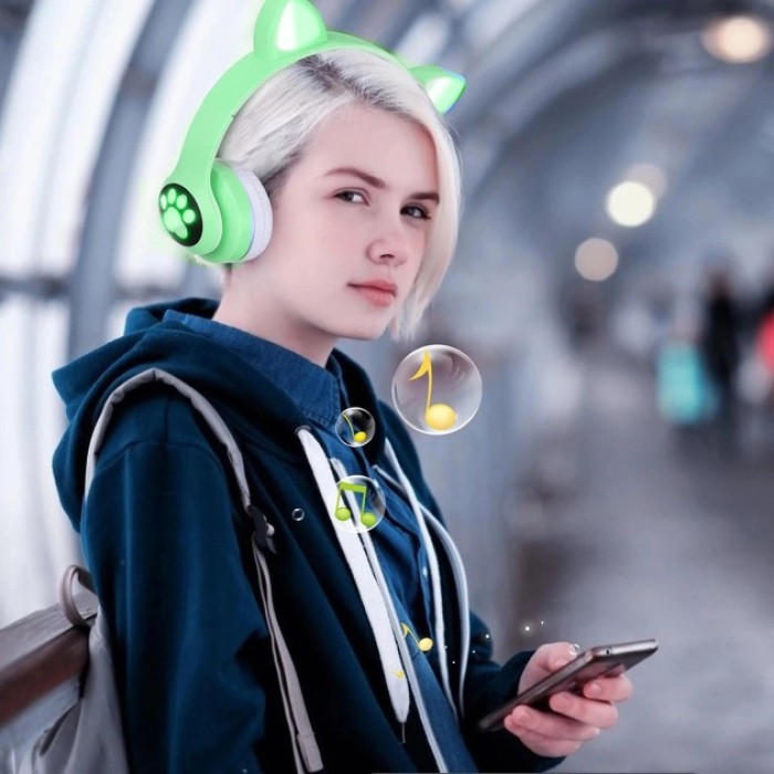 Бездротові навушники з котячими вушками та RGB підсвічуванням Cat VZV 23M. Колір: зелений