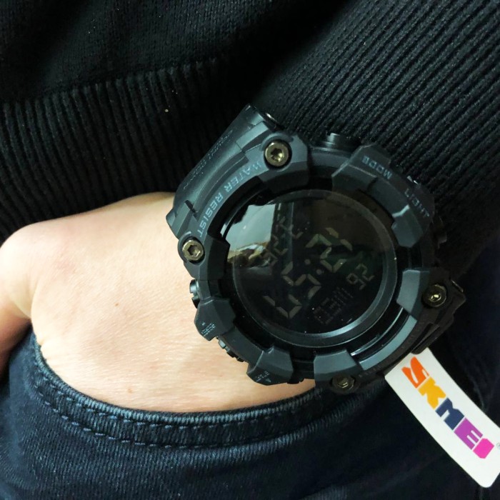 Електронний спортивний годинник SKMEI, Армійський годинник протиударний Сучасний військовий WE-99