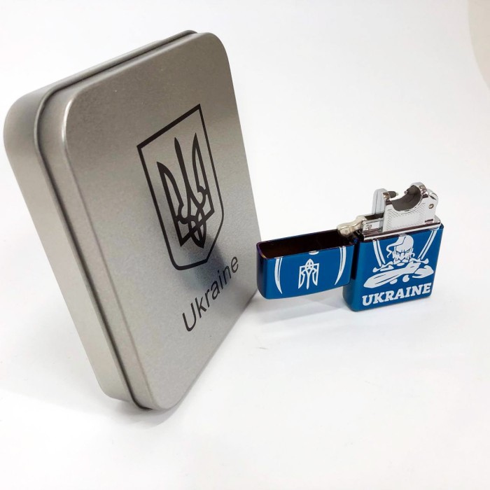 Топ запальничок з USB-зарядкою HL-449, Запальничка в подарунковому футлярі, Запальничка CJ-533 на зарядці