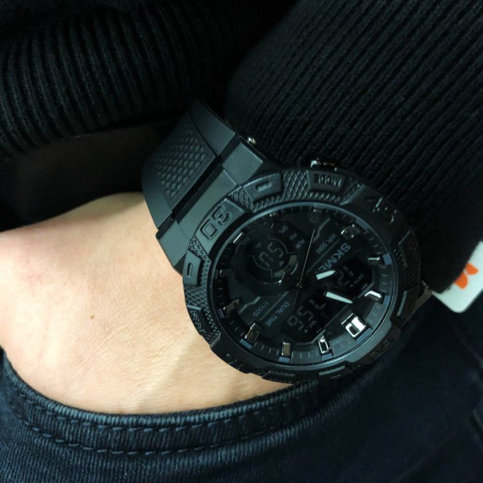 Стильні чорні чоловічі наручні годинники, Красиві чоловічі класичні годинники Круті UQ-92