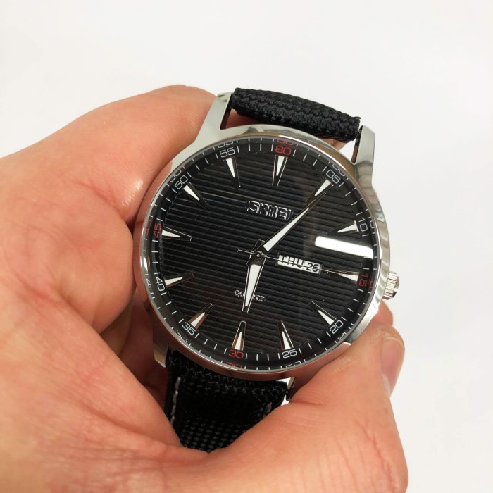 Стильний статусний чоловічий наручний годинник стрілковий SKMEI 9303RGBK, Чоловічий наручний годинник PO-83