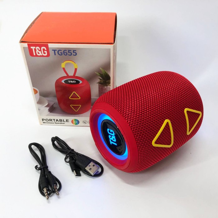 Музична колонка з блютузом і флешкою, Bluetooth колонка з якісними басами Маленька для вулиці RW-82