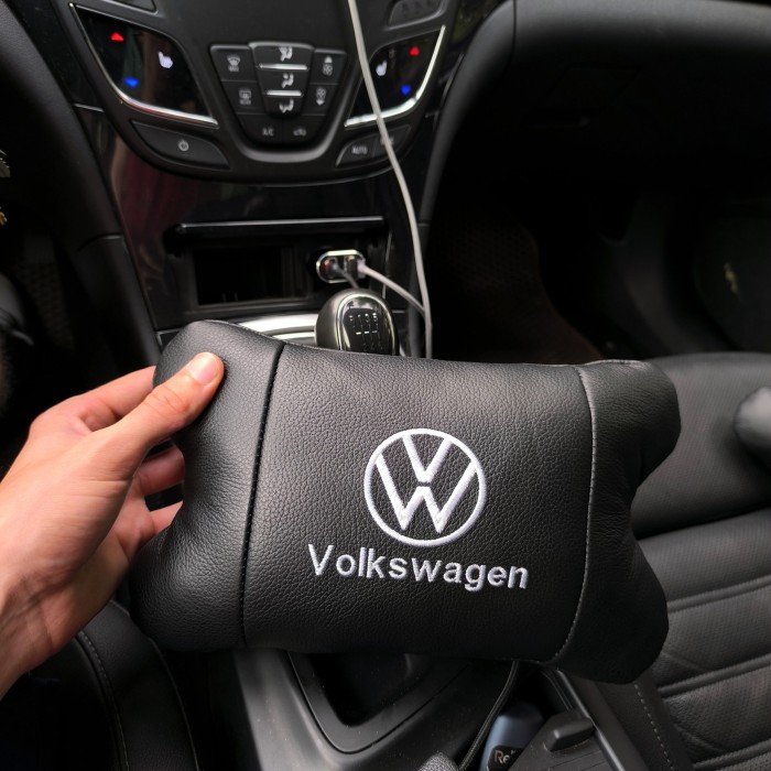 Подушка на авто сидіння Volkswagen, Подушка для салону авто, Подарунок в машину чоловікові TY-82
