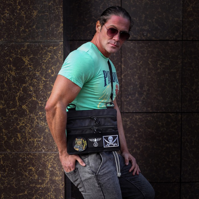 Чоловіча невелика сумка месенджер для військових, Сумка у військовому стилі на плечі AT-10