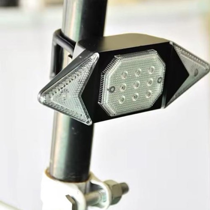 Мигалка задня на акумуляторі для велосипеда, Задній самокатний ліхтар акумуляторний велоліхтар BA-25