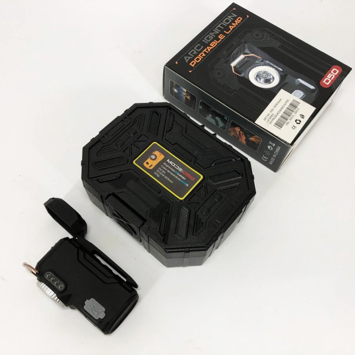 Багатофункціональний армійський ліхтар D50-SMD - індикація заряду, запальничка. Колір: чорний