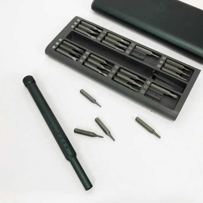 Набір прецизійних викруток з ручкою 48 в 1 у металевому футлярі XE-35