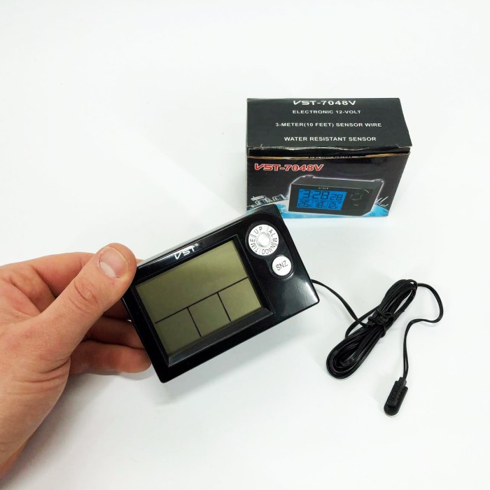 Годинник автомобільний електронні автогодинник VST-7048V для ВАЗ з вольтметром, температурою UX-39