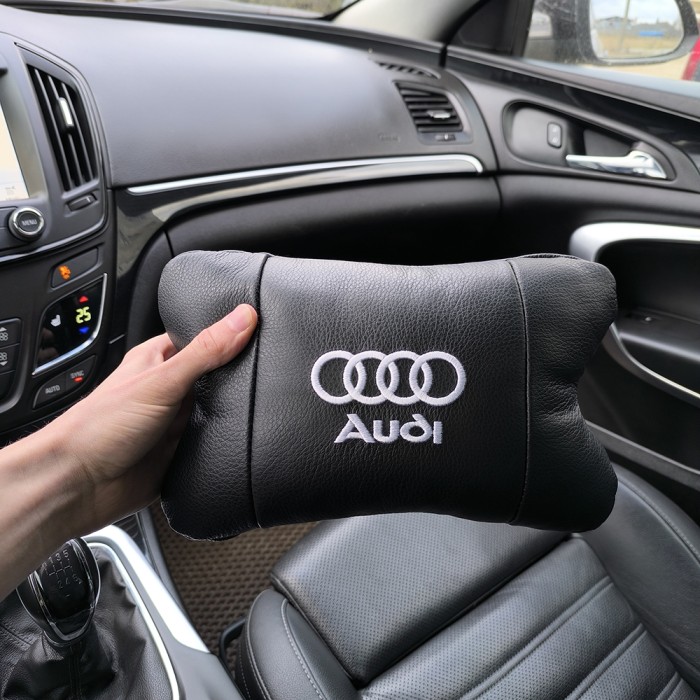 Автомобільна подушка для підголівника Audi – чорна натуральна шкіра