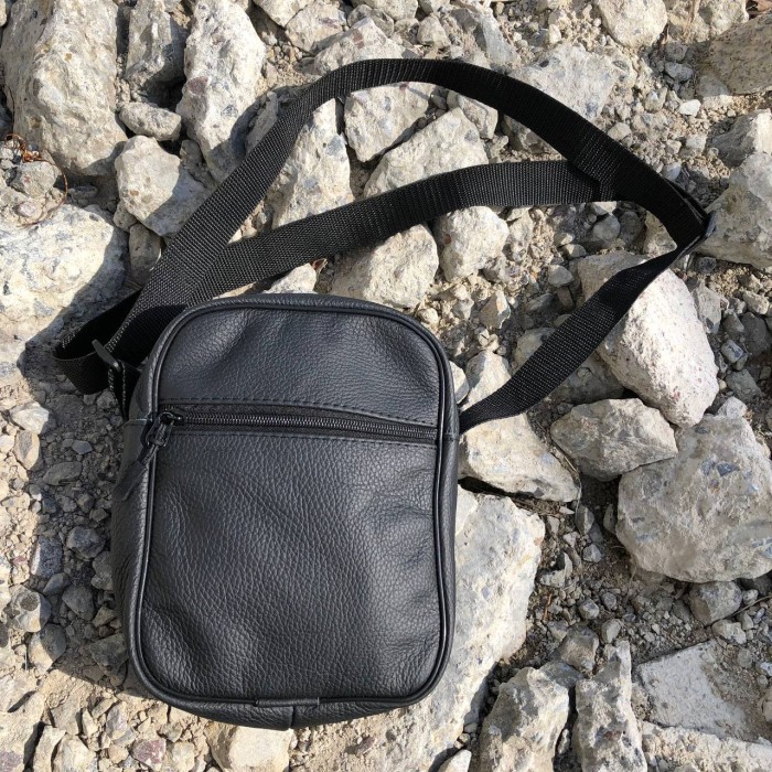 Сумка чоловіча чорна вертикальна щоденна, Сумка через плече, Сумка-месенджер для роботи RA-70