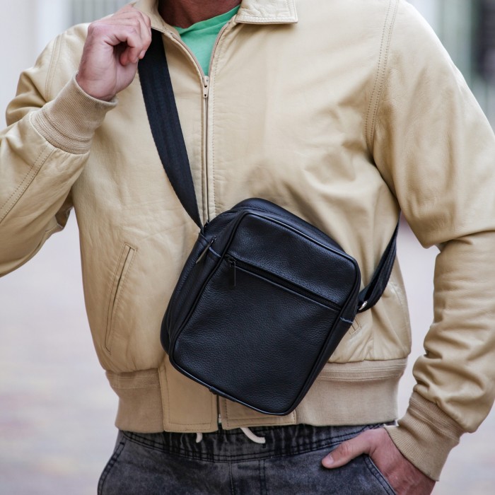 Сумка чоловіча чорна вертикальна щоденна, Сумка через плече, Сумка-месенджер для роботи RA-70