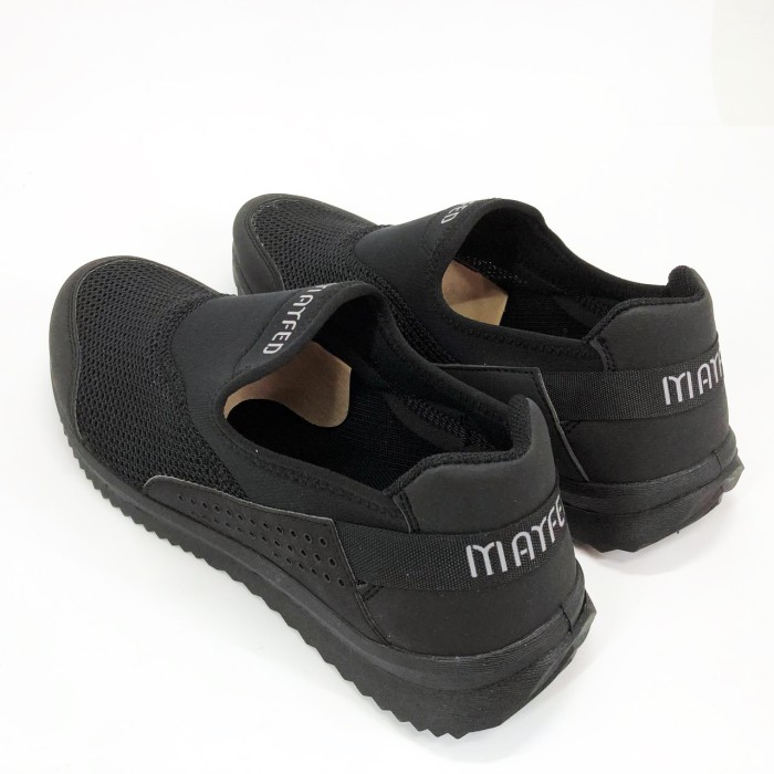 Чоловічі легкі кросівки чоловіче взуття 45 р., Тонкі кросівки, Чоловіче взуття до літа ZW-83