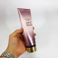 Лосьйон для тіла Victoria's Secret Velvet Petals 236 мл Original NY-99