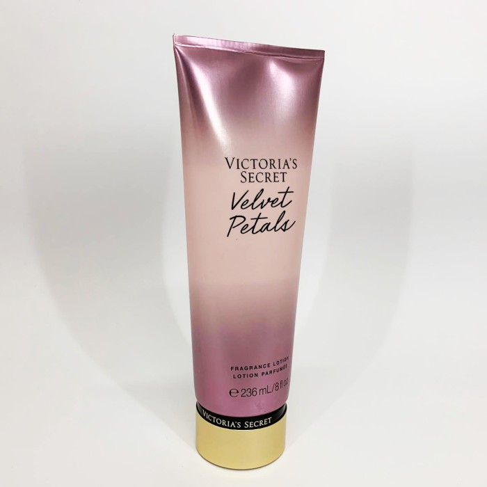 Лосьйон для тіла Victoria's Secret Velvet Petals 236 ZG-116 мл Original