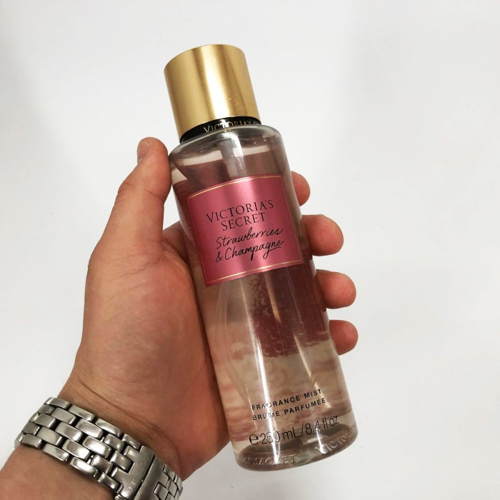 Парфумований спрей для тіла Victoria's Secret Strawberries Champagne 250 мл, original