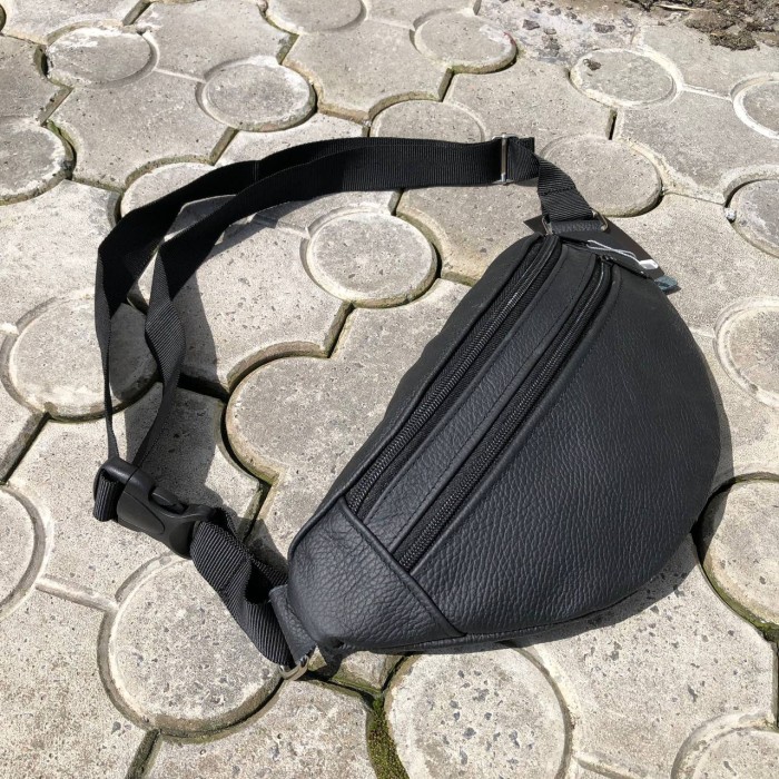 Чорна сумка бананка шкіряна, Міська сумка на груди для чоловіків, Бананка нагрудна OC-42