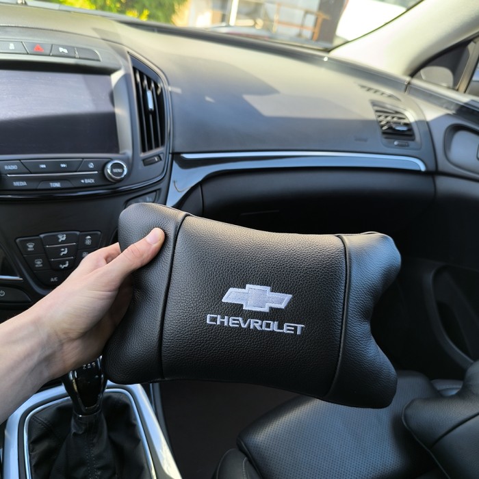 Автомобільні подушки Chevrolet з натуральної італійської шкіри + шкіряний брелок у подарунок