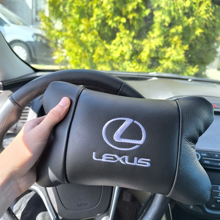 Подарунок в машину чоловікові Lexus Лексус, Подушка підголівник з логотипом, Дорожні подушки AG-95