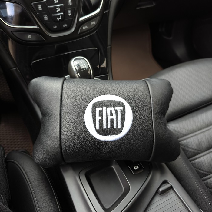 Набір подушок Fiat з натуральної шкіри + вишивка логотипу та шкіряний брелок у подарунок