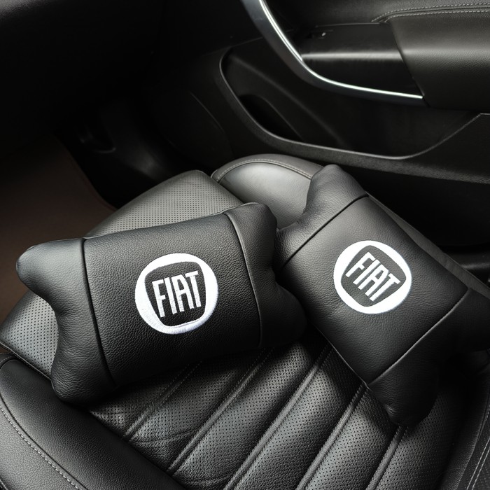 Набір подушок Fiat з натуральної шкіри + вишивка логотипу та шкіряний брелок у подарунок