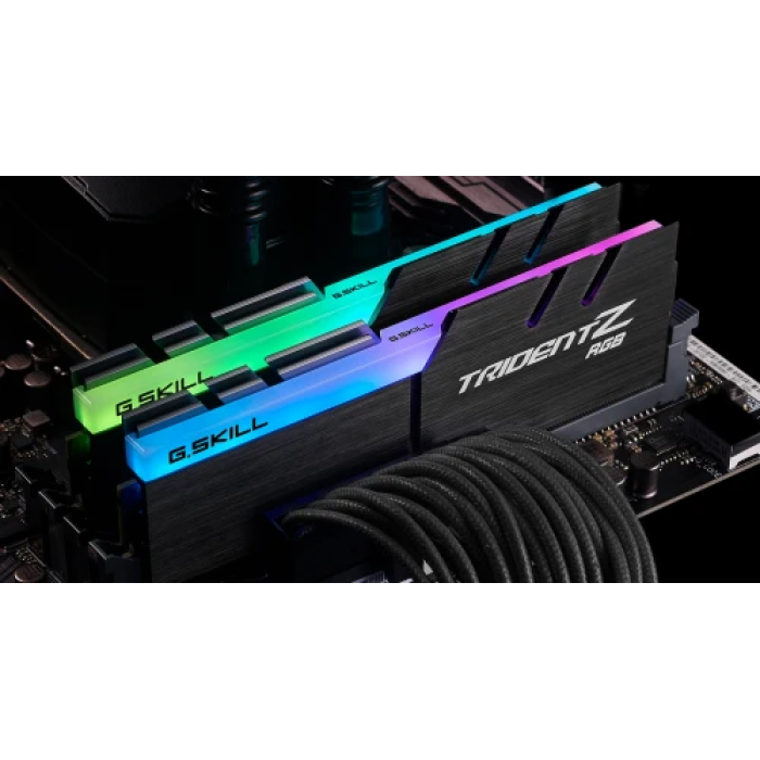 Оперативна пам’ять G.Skill Trident Z RGB DDR4 32 ГБ