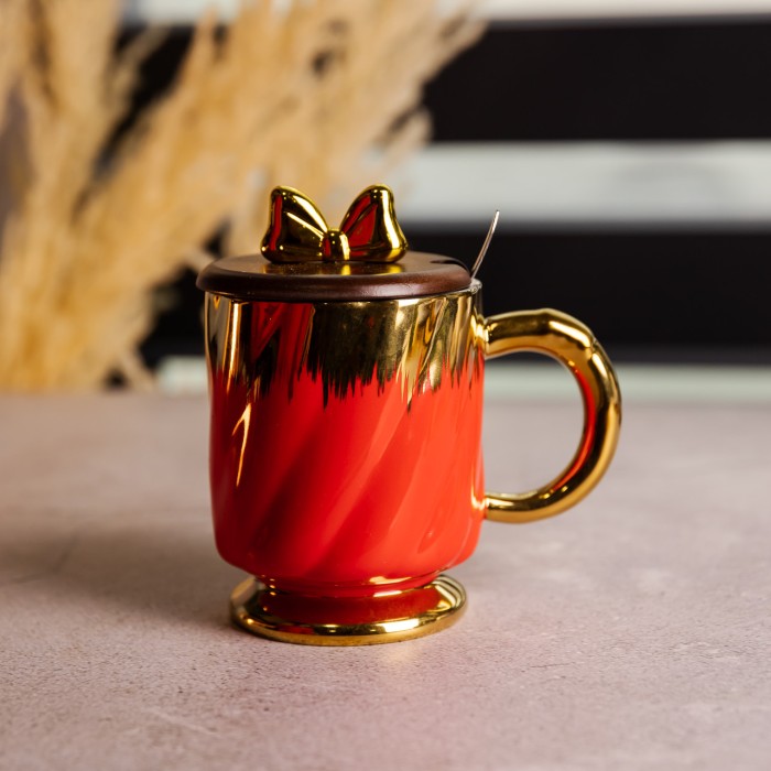 Новорічна порцелянова чашка «Золотий Вихор» 450 мл з кришкою і ложкою Yiwu FM-23C (71823)