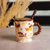 Новорічна порцелянова чашка "Весела Такса" з кришкою та ложкою 400 мл, Святкова кружка чашка для дітей на подарунок FM-17B (87577)