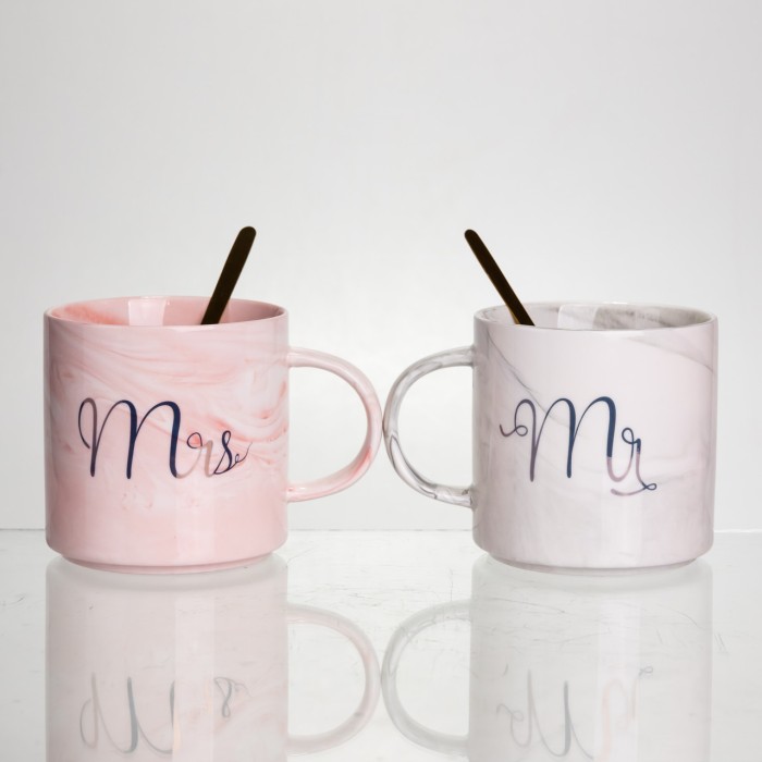 Набір парних порцелянових чашок Mr&Mis 2 (шт) по 400 (мл) чашки на подарунок з ложкою FM-28 (64858)