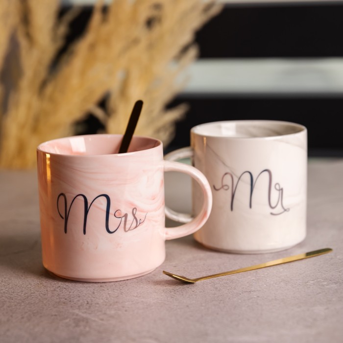 Набір парних порцелянових чашок Mr&Mis 2 (шт) по 400 (мл) чашки на подарунок з ложкою FM-28 (64858)