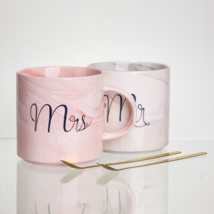 Набір парних порцелянових чашок Mr&Mis 2 (шт) по 400 (мл) чашки на подарунок з ложкою FM-28 (64858)