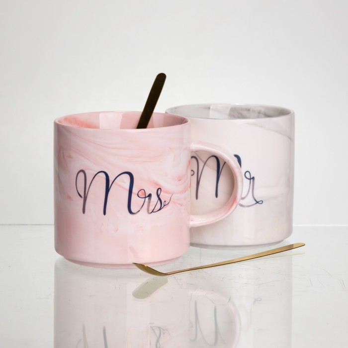 Набір парних порцелянових чашок Mr&Mis 2 (шт) по 400 (мл) чашки на подарунок з ложкою FM-28 (64858)