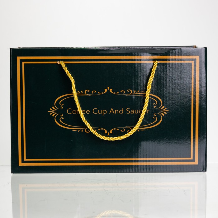 Набір парних порцелянових чашок Queen&King 2 (шт) по 400 (мл) чашки на подарунок із кришкою та ложкою FM-30 (20987)