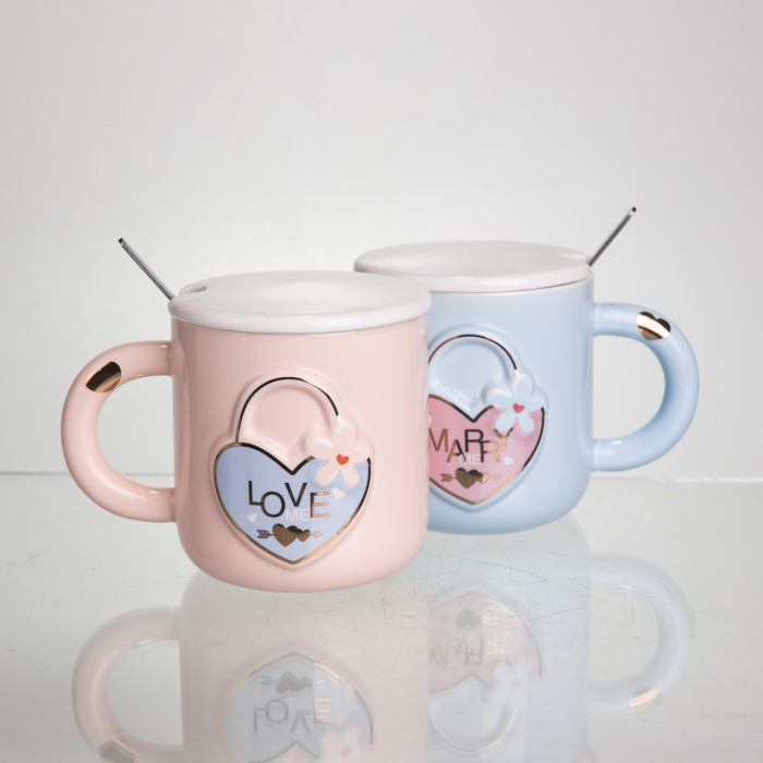 Набір парних порцелянових чашок із серцем 2 (шт) по 400 (мл) чашки на подарунок із кришкою та ложкою Рожевий з блакитним FM-32 (39146)
