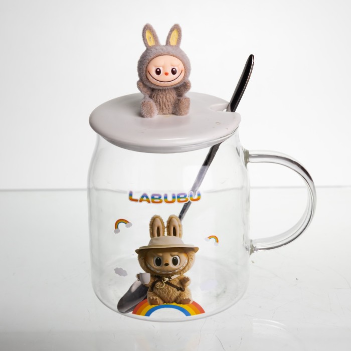 Новорічна велика скляна чашка "Лабубу" з кришкою та ложкою 600 мл, Святкова кружка чашка для дітей на подарунок Коричневий FM-56C (66533)