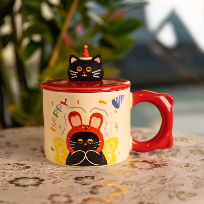 Кубок порцелянова з кришкою Kitten's Birthday 400 (мл) подарункова кружка прикольна чашка для дітей на подарунок Червоний FM-24D (56296)