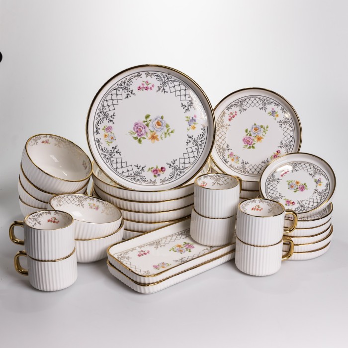 Столовий набір посуду тарілок і чашок 32 предмети на 6 персон «Золотий Кант» порцеляновий TH-32 (25488)