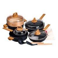 Набір посуду MGC 2 каструлі, 2 сковороди, сотейник, пароварка, ополоник, лопатка, фартух (78335)