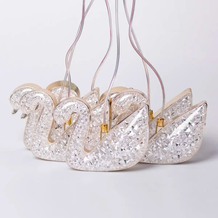 Гірлянда штора з фігурками Сваровскі 3 метри 6 ламп тепле жовте світло 6L3MSWA (14024)